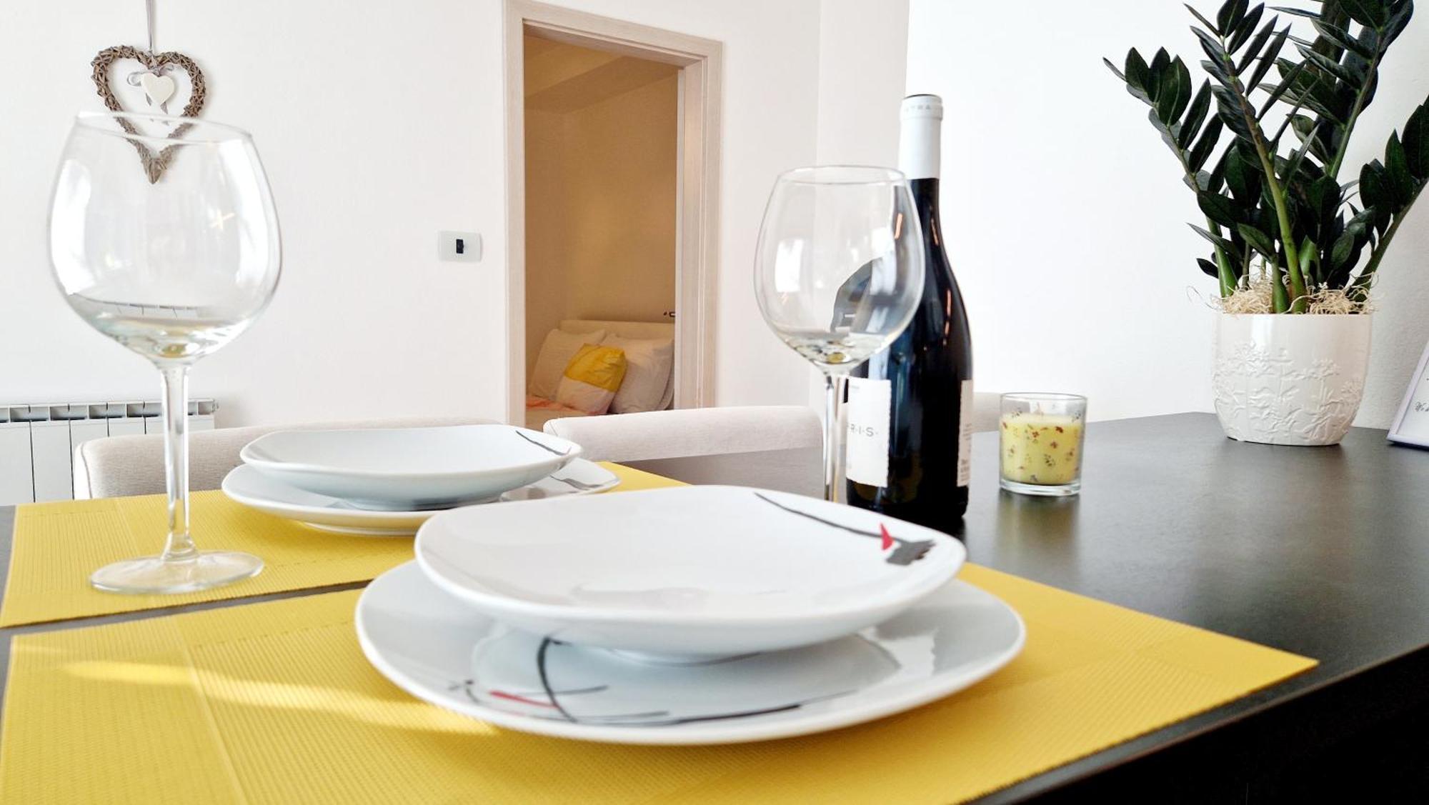 Secret Garden Apartment Črni Kal Екстериор снимка