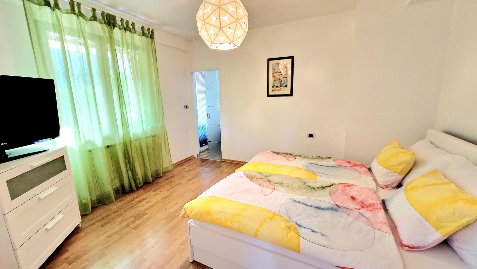 Secret Garden Apartment Črni Kal Екстериор снимка